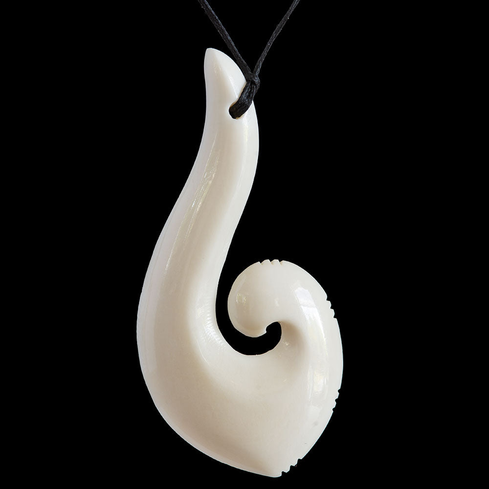 Bone Pendant, Large Matau-Hook (g)