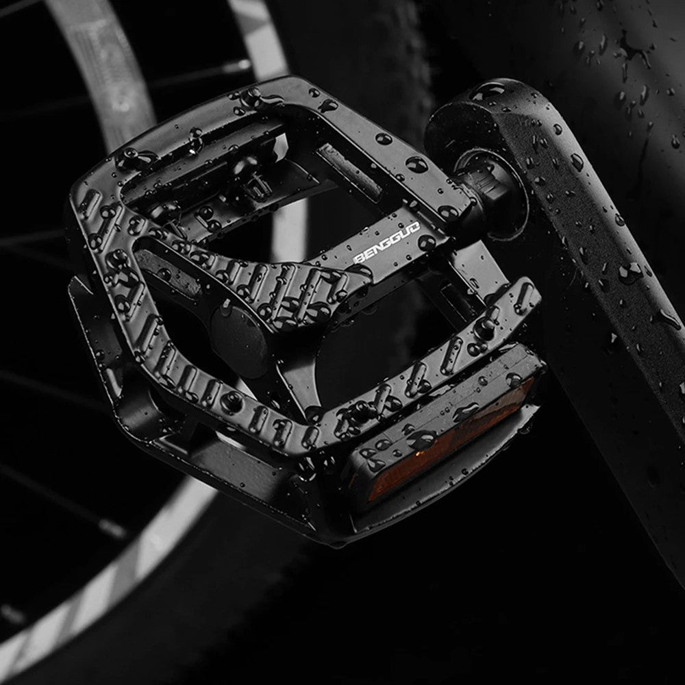 BENGGUO BG-4203 1 Pair Bicycle Pedals MTB Bike Cycling Accessories Aluminum Alloy Pedals