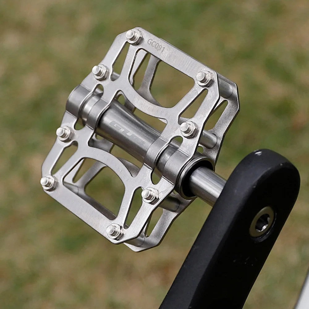 GUB GC091 1 Pair Mountain Road Bicycle Anti-Slip Pedals Titanium Alloy Hollow Out Cycling Pedals
