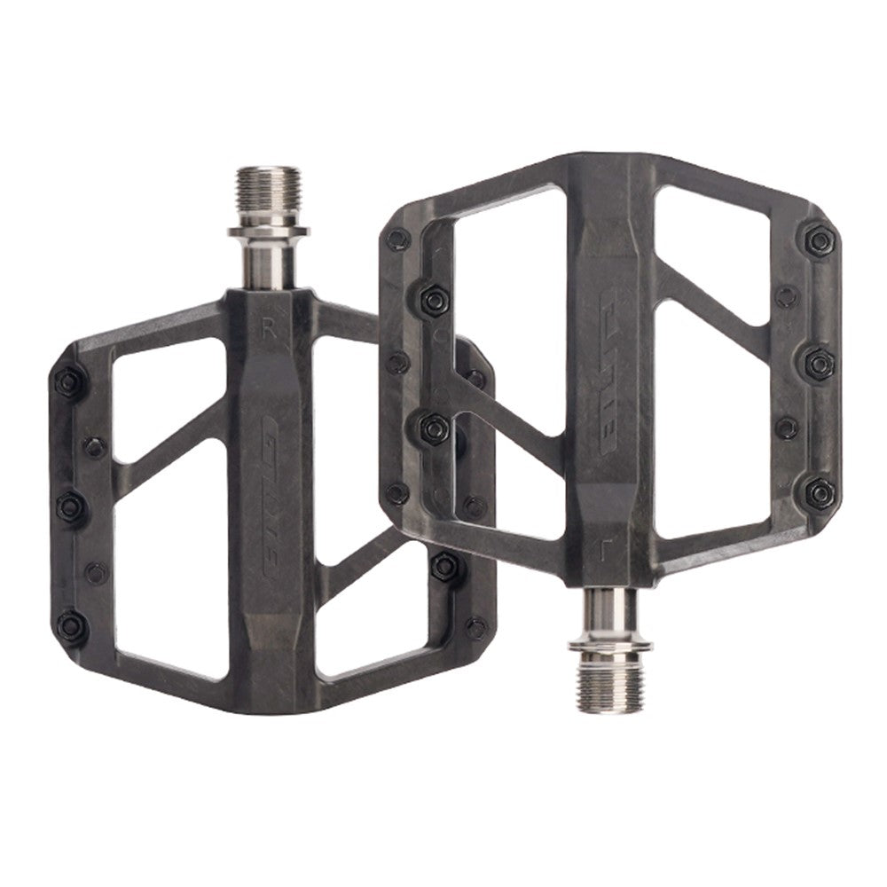 GUB GC072 Bike Pedals Titanium Axle Carbon Fiber Composite MTB / Road Bicycle Pedals Triple Sealed Bearings for Outdoor
