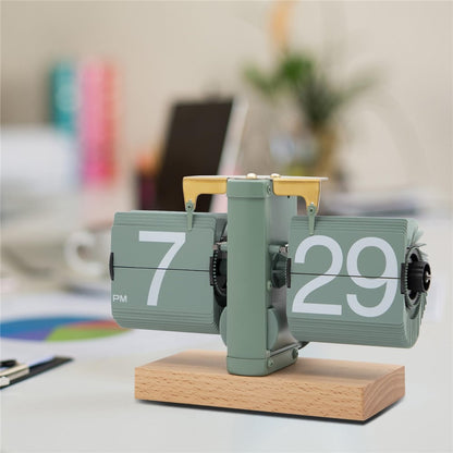 Automatic Flip Clock Retro Simple Home Table Clock Single Foot Stainless Steel Quartz Movement Flip Clock Square Flat Bottom Beech Wood