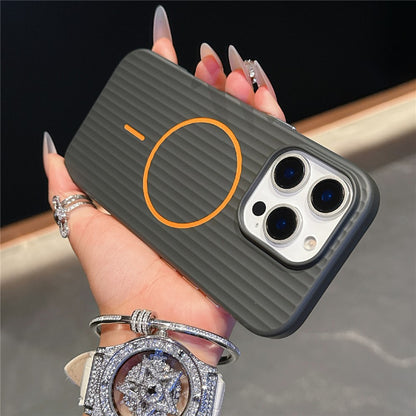 For iPhone 16 Pro Magnetic Case Corrugated Texture Hard PC Phone Protective Cover