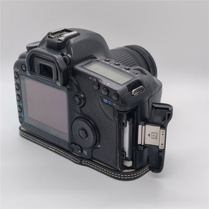 Half Case for Canon EOS 5D Mark II  /  Mark III  /  Mark IV Detachable Battery Design PU Leather Camera Grip Cover with Wrist Strap