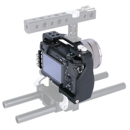 YELANGU C6-B Aviation Aluminum Frame Cage for Sony A6000/A6300/A6400/A6500 Quick Release Plate Base Protective Cover with Cold Shoe Adapter Camera Accessories