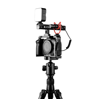 YELANGU C22 For Canon EOS R5 / R6 / R6 MARK 2 / R5C Aluminum Alloy Camera Video Cage with Handle Grip