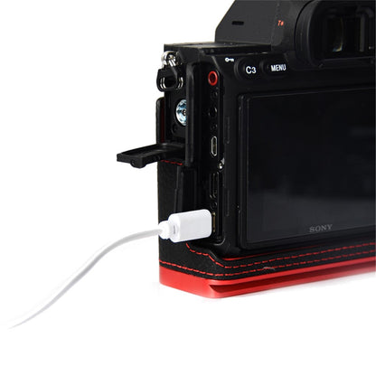 For Sony A7R4/A7M4 Quick Release Plate Metal + Genuine Leather Camera Protection Bottom Case Cover with Hand Strap