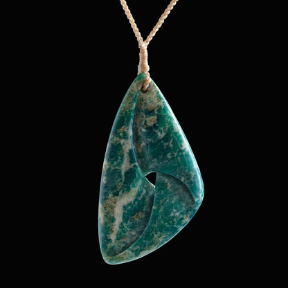 Aotea Mobius Ribbon Pendant