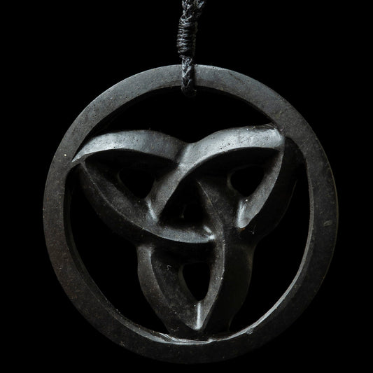 Onewa triquetra by Alex Sands Pendant