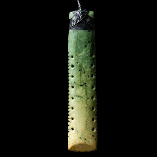 Knotched Pounamu Hei Toki, handcrafted pendant - HM