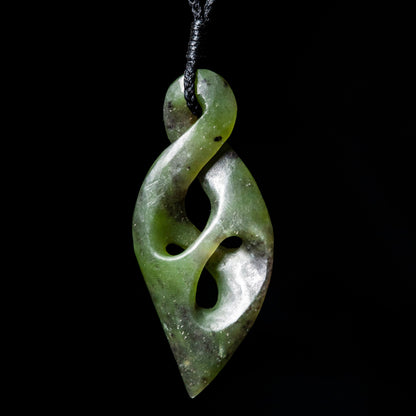 Pikorua Pounamu pendant