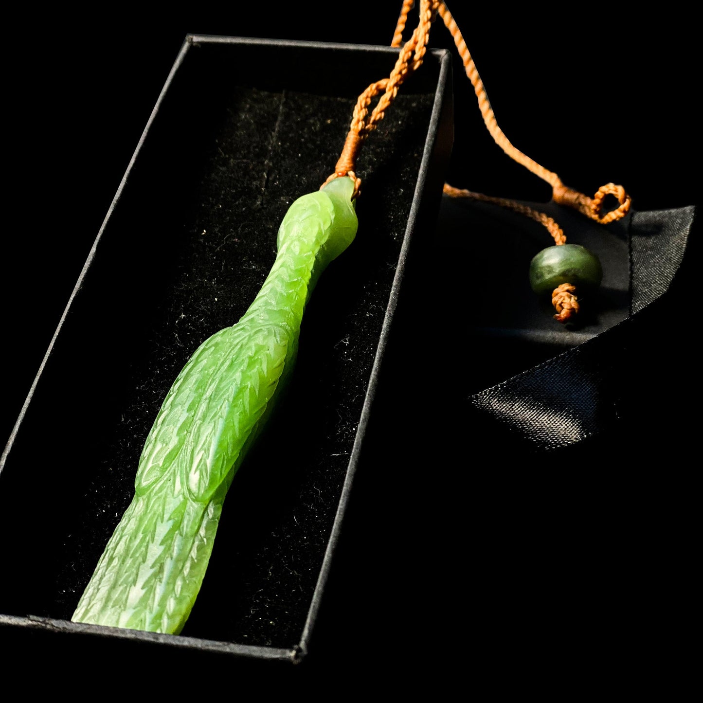 Kahurangi Jade Pārera (Duck) Pendant