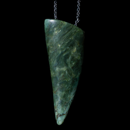 Pounamu Rei Niho (tooth) Pendant