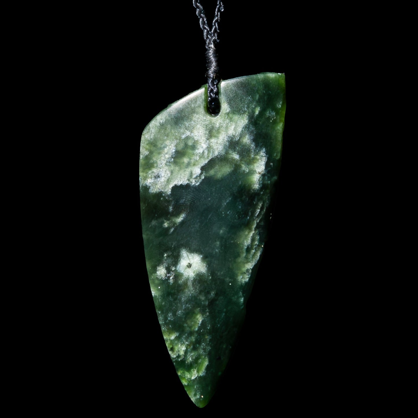 Pounamu Rei Niho (tooth) Pendant