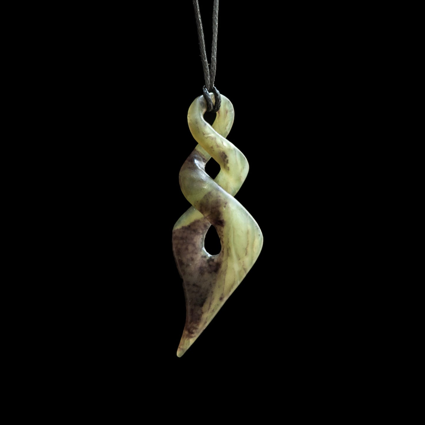 Jade Double Twist or Pikorua Pendant by Shaun Gardiner