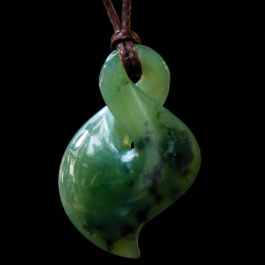 Small Jade Hei Pikorua Single Twist, handcrafted by Luke Gardiner Pendant
