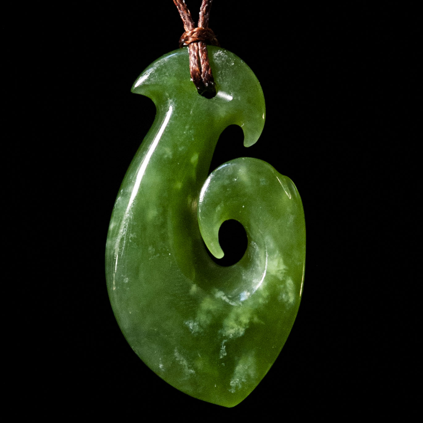 Pounamu Matau, hand crafted by Luke Gardiner Pendant